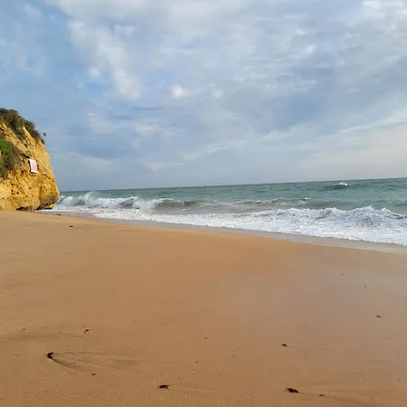 Apartamento Newly Remodeled 2bd Brilliant Oura Strip 9min Albufeira