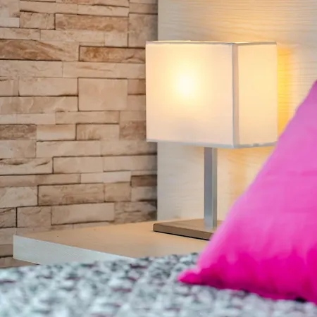 Newly Remodeled 2bd Brilliant Oura Strip 9min Apartamento