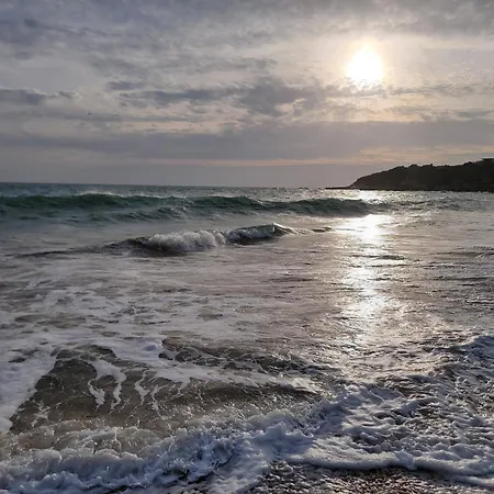 Newly Remodeled 2bd Brilliant Oura Strip 9min *