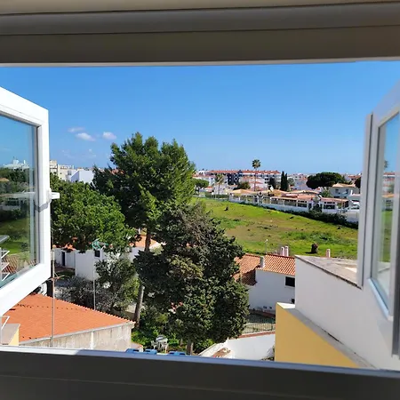 Newly Remodeled 2bd Brilliant Oura Strip 9min アパート アルブフェイラ
