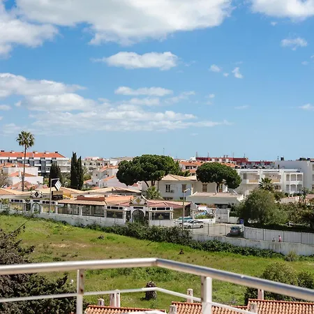 Newly Remodeled 2bd Brilliant Oura Strip 9min Apartment *