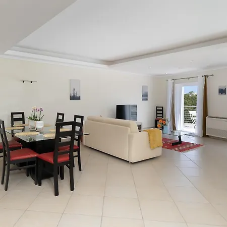 Newly Remodeled 2bd Brilliant Oura Strip 9min Apartment *