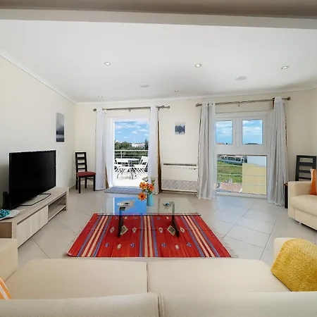 Newly Remodeled 2bd Brilliant Oura Strip 9min Albufeira