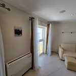 Newly Remodeled 2bd Brilliant Oura Strip 9min Albufeira