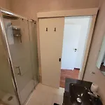 Newly Remodeled 2bd Brilliant Oura Strip 9min Apartman *