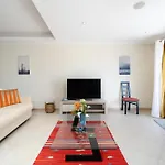 Apartman Newly Remodeled 2bd Brilliant Oura Strip 9min Albufeira