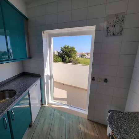 Newly Remodeled 2bd Brilliant Oura Strip 9min * アルブフェイラ