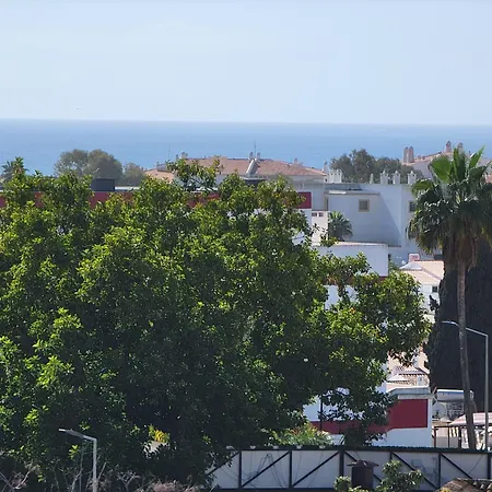 Newly Remodeled 2bd Brilliant Oura Strip 9min *