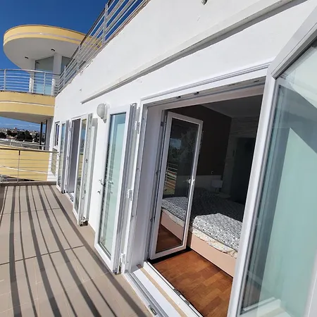 Newly Remodeled 2bd Brilliant Oura Strip 9min * Albufeira